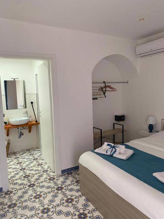 Mini Appartamenti Ballaro Rooms Палермо Екстериор снимка